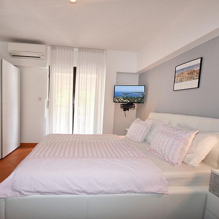 Apartment Sambris No 1 Върсар Екстериор снимка