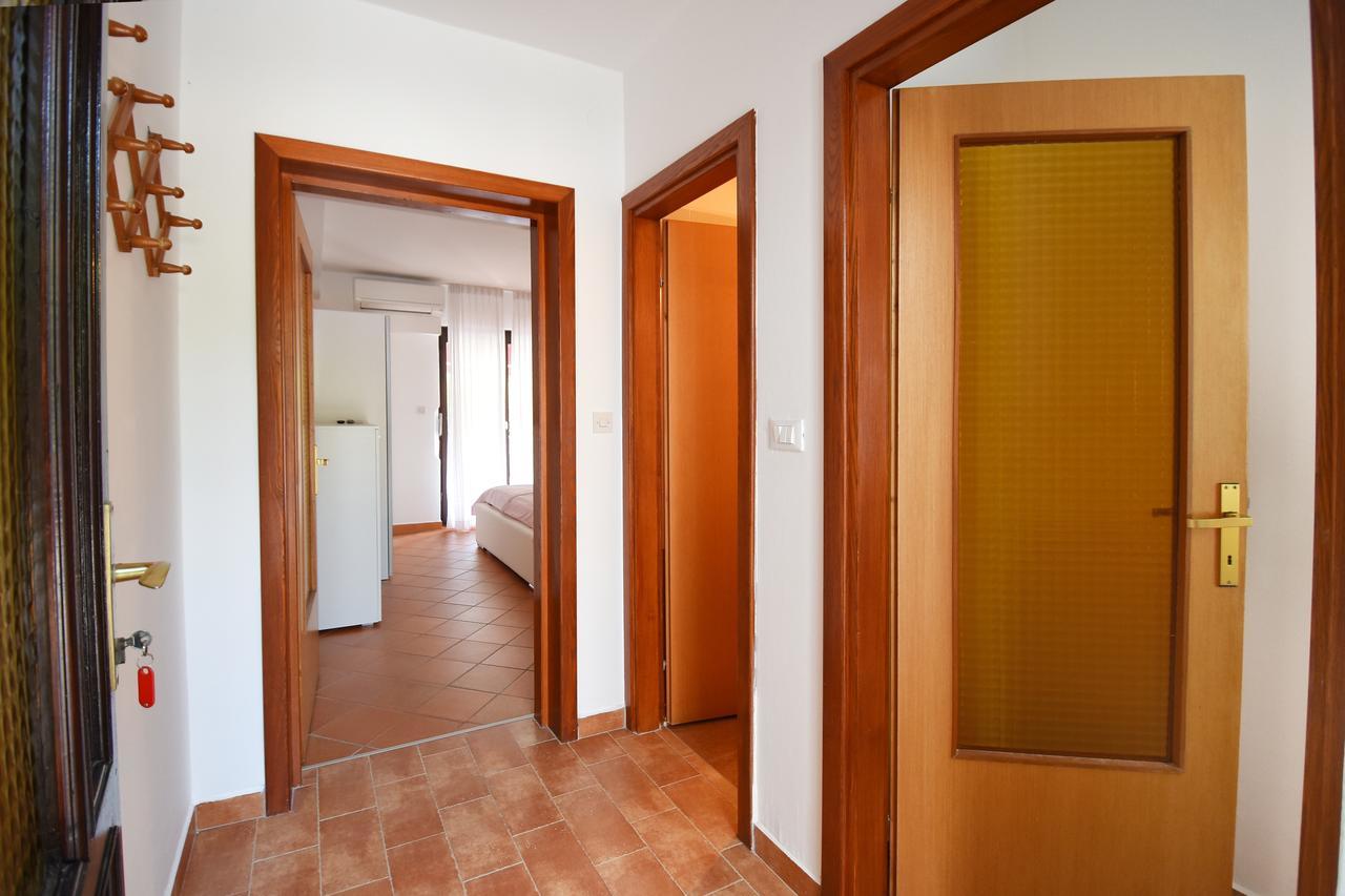 Apartment Sambris No 1 Върсар Екстериор снимка