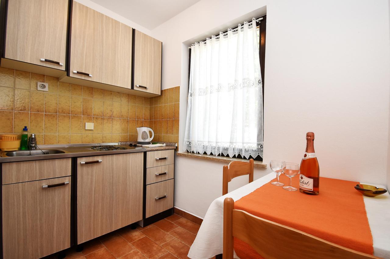 Apartment Sambris No 1 Върсар Екстериор снимка